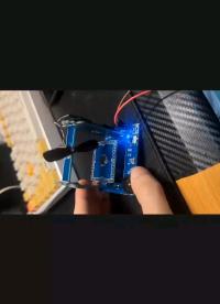 用單片機(jī)控制驅(qū)動(dòng)電機(jī)扇葉