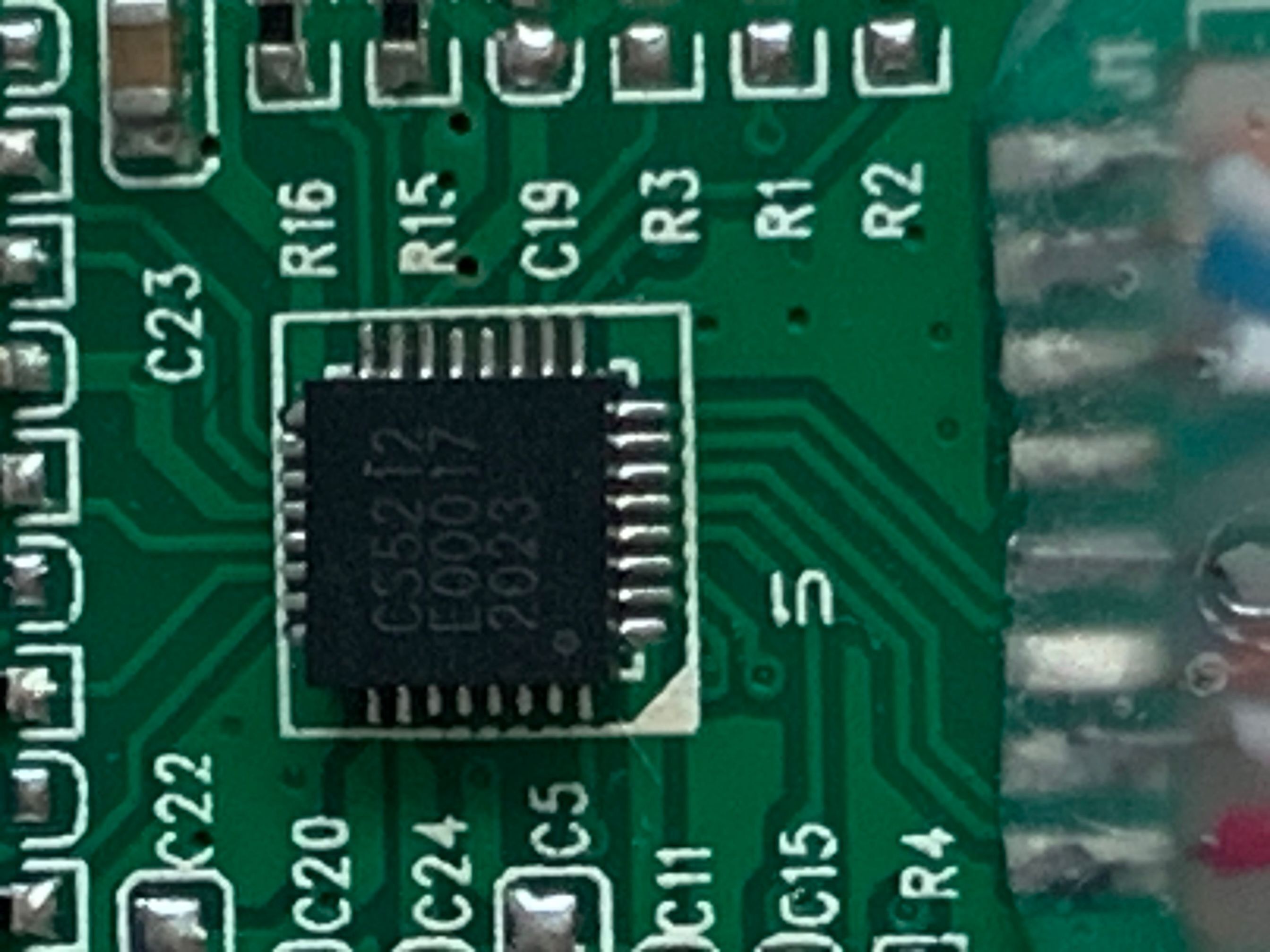 DP转VGA转换器方案芯片CS5212，可替代TR5521