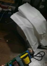 ZVS方式的逆變器，帶280瓦負載。#開關電源 