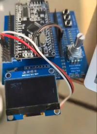  GPS通過LED顯示出來了。