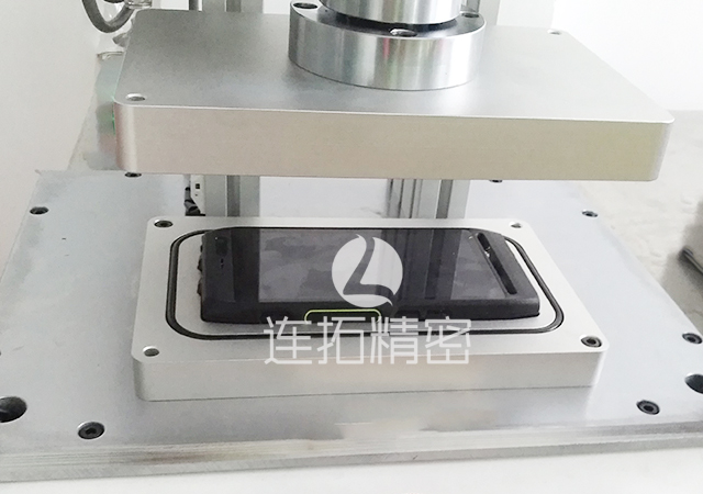如何利用連拓精密氣密性測試儀來測試手機防水功能？