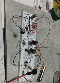 自己動手制作了一個(gè)助聽器