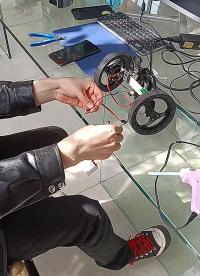 #硬聲創作季 給畢設車子連接電池 就炸了
給畢設車子連接電池 就炸了
無敵爆炸車
 #電工 