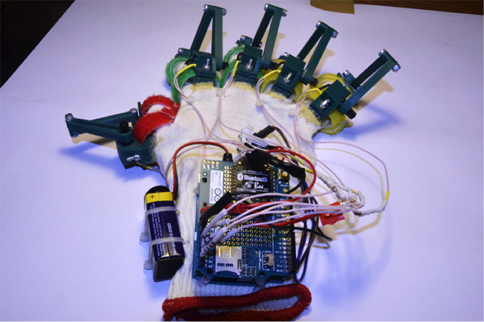 Arduino蓝牙手套第二部分—集成所有部件