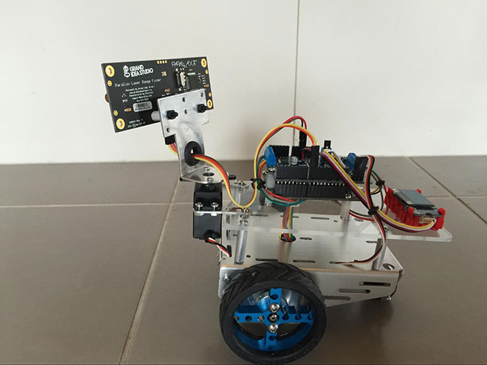 利用Parallax激光传感器制作Arduino激光机器人—第1部分