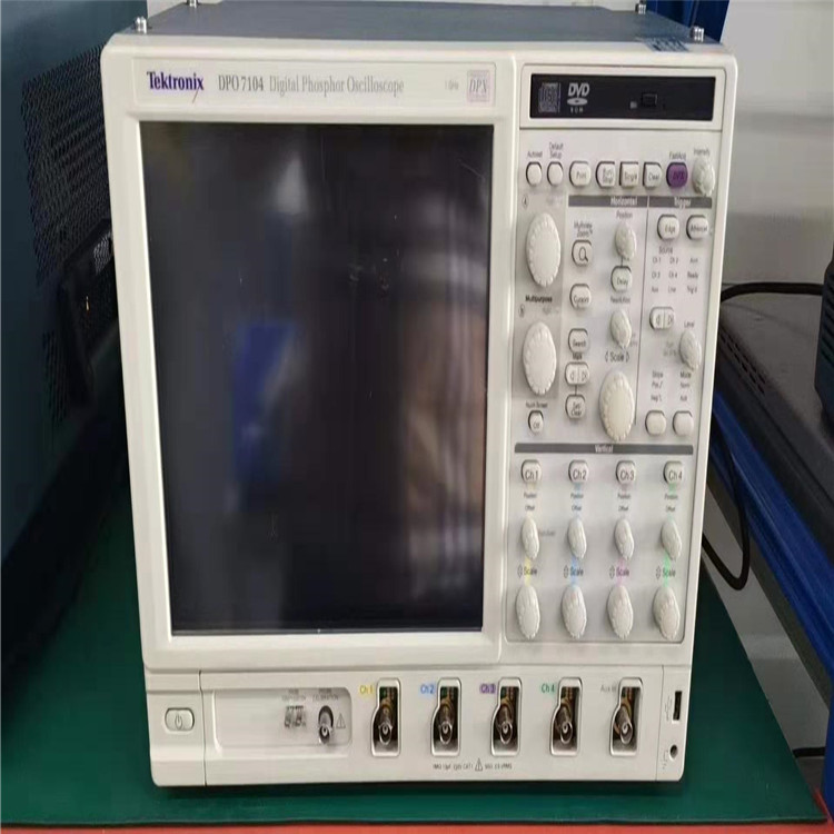 Tektronix DPO7104数字示波器1GHz，4通道