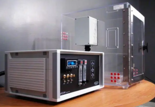荧光氧气传感器用于监测缺氧培养箱中的氧气浓度变化