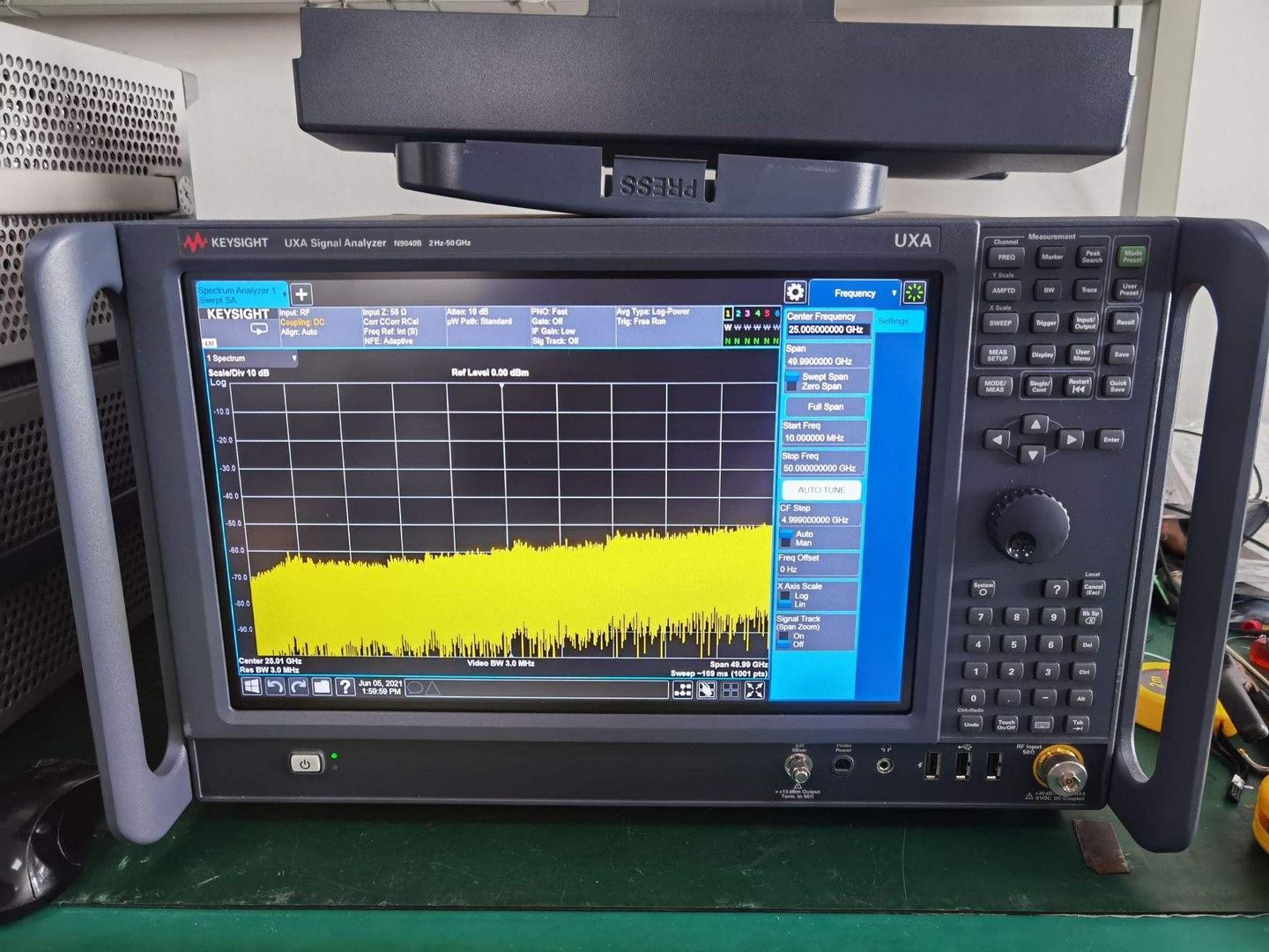 Keysight N8975B噪声系<b class='flag-5'>数分析</b>仪