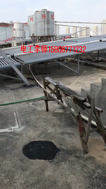 酒店維修空氣能熱水器，不復雜。所以視頻做的很簡單。#硬聲創(chuàng)作季 