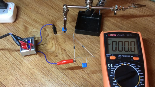 00036 電容倍壓升壓如何實(shí)現(xiàn)的，通過(guò)實(shí)際電路演示看懂原理，非常簡(jiǎn)單！